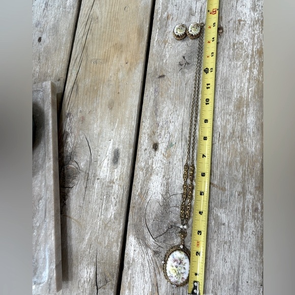 Vintage West Germany Necklace & Earrings Set. Stamped. Porcelain.  Floral Cameo - Picture 12 of 12